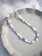 Load image into Gallery viewer, COMO | Freshwater pearl necklace with purple quartz
